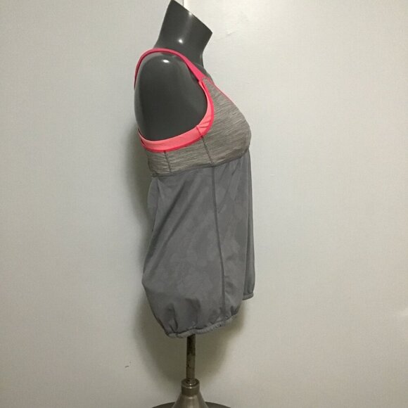 Lululemon Run: Stuff Your Bra Tank Size 10 - Picture 3 of 16